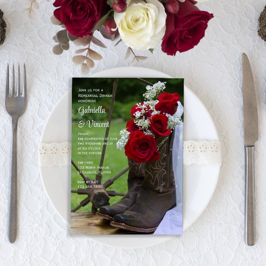 バラ素朴カウボーイブーツのリハ結婚ーサルディナー 招待状