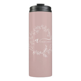 バラ色のほのかなピンクのモダンなスクリプトの女の子らしいイニシャルネーム タンブラー