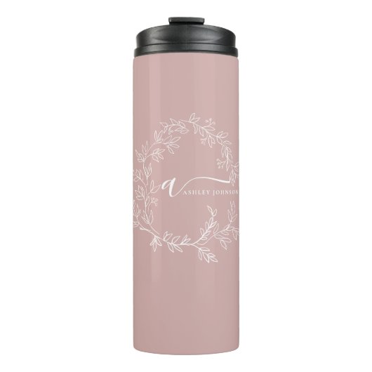 バラ色のほのかなピンクのモダンなスクリプトの女の子らしいイニシャルネーム タンブラー (正面)