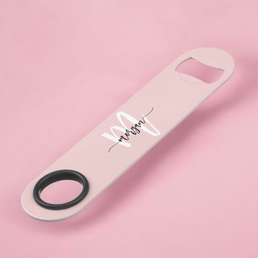 バラ色のモダンなスクリプトの女の子らしいイニシャル名 スピード栓抜き