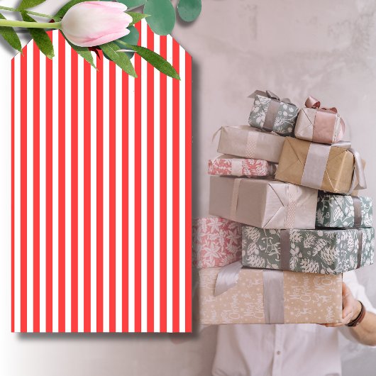 バラ色の赤と白のシンプルな水平ストライプ ギフトタグ