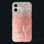 バラ金ゴールドかわいらし銀ガーリーグリッタースパークリー iPhone 16 PLUSケース<br><div class="desc">簡単にパーソナライズこのトレンディーシックな電話ケースデザインかわいらしは銀のグリッターをバラの金ゴールドブラシ付き金属背景にきらめく搭載する。</div>