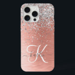 バラ金ゴールドかわいらし銀ガーリーグリッタースパークリー iPhone 15 PRO MAXケース<br><div class="desc">簡単にパーソナライズこのトレンディーシックな電話ケースデザインかわいらしは銀のグリッターをバラの金ゴールドブラシ付き金属背景にきらめく搭載する。</div>