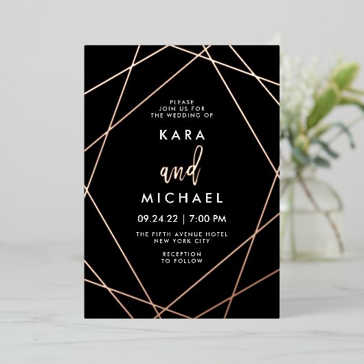 バラ金ゴールドと黒エレガント幾何結婚図形 箔招待状 (立ち正面)