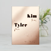 バラ金ゴールドはっきりしたモダンタイポグラフィエレガントな結婚式 箔招待状 (立ち正面)