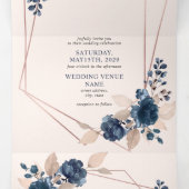 バラ金ゴールドほこりっぽいピンクのネイビーフローラ幾何学的 三つ折り招待状 (内部中)