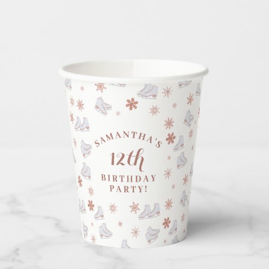 バラ金ゴールドアイススケート赤面ピンクスケートで滑る誕生日 紙コップ (左)