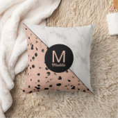 バラ金ゴールドアニマルプリントとモノグラム クッション (ブランケット)