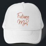 バラ金ゴールドカラー未来ミセス・トラック・カーハット キャップ<br><div class="desc">Turqoiseきらめく Futureミセス・デザインは素晴らしブライダルシャワーやバチェロレッテ、婚約パーティ、写真の撮影のためのものである。名字は簡単に変えられる。未来のミセスレタリングあなたの服装とパーティー色のテーマに合わせて6色の光沢のある色で利用可能鮮やか：青、金ゴールド、銀、バラ金ゴールド、紫、ターコイズ。</div>