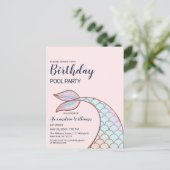 バラ金ゴールドガーリーピンクマーメイドテールプール誕生日 インビテーションポストカード (スタンド正面)
