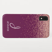 バラ金ゴールドグリッターとブルゴーニュモノグラムの Case-Mate iPhoneケース (裏面(横))