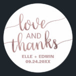 バラ金ゴールドサンキュー結婚ズ ラウンドシール<br><div class="desc">これらのバラ感謝してい金ゴールドは、結婚式の引き出物のステッカーに最適モダンで結婚ある。このデザインは美しいフェイクバラ金ゴールドフォイルの書モダン跡と紙吹雪を備えている。新郎新婦の名前と日付でステッカーラベルをパーソナライズしま結婚す。注意：このデザインは実在バラ金ゴールド箔を備えていない。光り輝く高品質バラ金ゴールドのように見えるグラフィック。</div>