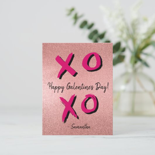 バラ金ゴールドパーソナライズされたXOXOハッピーガレンティーンズデイ シーズンポストカード (スタンド正面)