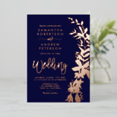 バラ金ゴールドフローラリースシックなネイビーブルー結婚ズ 箔招待状 (立ち正面)