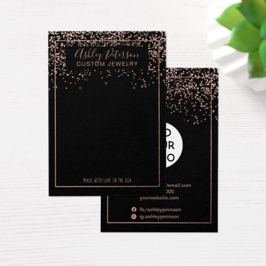 バラ金ゴールドブラックロゴジュエリーイヤリング表示 (デスク)