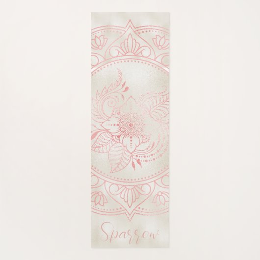 バラ金ゴールドマンダラクリームフォイル名前をカスタムする ヨガマット (裏面)