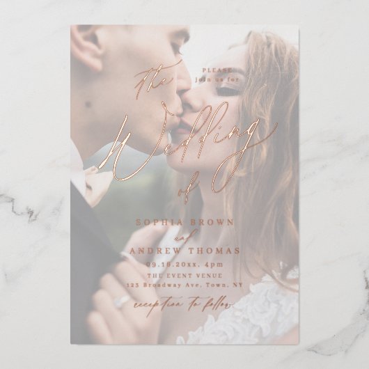 バラ金ゴールドモダンスクリプトのミニマル結婚ム写真 箔招待状 (正面)