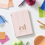 バラ金ゴールドモノグラムイニシャル エレガント iPad PROカバー<br><div class="desc">バラフェミニン金ゴールド背景、ゴールデン文字。モノグラムのイニシャル、名前、タイトルをパーソナライズして追加する。金色の文字。</div>