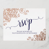 バラ金ゴールドレース&ネイビーオンホワイトウェディングRSVP 箔招待状ポストカード (正面)
