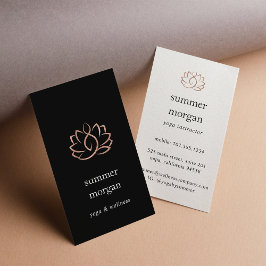 バラ金ゴールドロータスロゴ | Yoga Wellness Massage 名刺