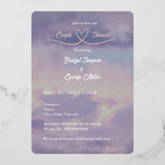 バラ金ゴールド我々はクラウド9フォトカップルのシャワー 箔招待状 (裏面)