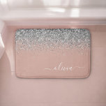 バラ金ゴールド赤面ピンクシルバーグリッターモノグラム バスマット<br><div class="desc">ローズゴールド – Blush Pink and Silver Faux Sparkle Glitter Script Monogram Name Bath Mats.これは、グラムの贅沢とシックなスタイルを愛する人のための完璧な卒業、誕生日、結婚ブライダルシャワー、記念日、赤ちゃんシャワーまたはバチェロレッテギフトを作る。</div>
