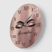 バラ金ゴールド赤面ピンクモノグラムグリッターまつげ ラージ壁時計 (傾斜)