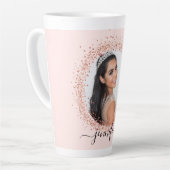 バラ金ゴールド赤面フォト名スクリプト カフェラテマグ (左アングル)