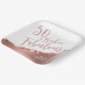 バラ金ゴールド50と素晴らしい！おもしろいタイポグラフィ誕生日 ペーパープレート (傾斜あり)