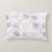 バラ金ゴールド&マーブルスノーフレーククリスマスパターン アクセントクッション (裏面)