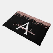 バラ金ゴールド-赤面ピンクブラックグリッターモノグラム名 ドアマット (アングル)