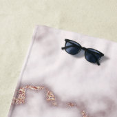 バラ金箔グリッターインピンクマーブルモノグラム ビーチタオル (インサイチュ)