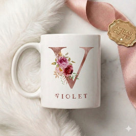 バラ金色の花とイニシャルVのモノグラム コーヒーマグカップ