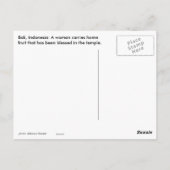 バリのヒンドゥー教徒の女性と果物 ポストカード (裏面)