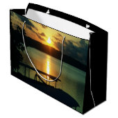 バリカスタム島の美しい夕日の海の空 ラージペーパーバッグ (裏面アングル)