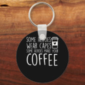 バリスタコーヒーを作るヒーローもいる キーホルダー (正面)