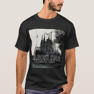 バルセロナシティにあるラサグラダファミリア教会 Tシャツ