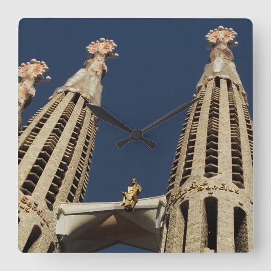 バルセロナスペイン教会正方形の柱時計 スクエア壁時計 (正面)