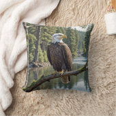 バルドイーグルオンリバーツリーブランチ クッション (ブランケット)
