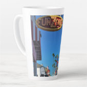 バルボアおもしろいゾーン、ニューポートビーチ、カリフォルニア カフェラテマグ (左アングル)