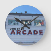 バルボアおもしろいゾーン、ニューポートビーチ、カリフォルニア ラウンド壁時計 (正面)