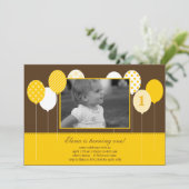 バルーモダンンフォト誕生日招待状-黄色 招待状 (スタンド正面)