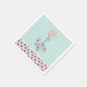 バルーンを押さえたかわいいバニーハッピーバースデー スタンダードカクテルナプキン (角)