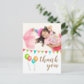 バルーンバンティングフラッグありがとうご誕生日写真 ポストカード (スタンド正面)