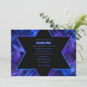 バル・ミツバ・ブルーとパープルの抽象的なチェック柄 招待状 (スタンド正面)