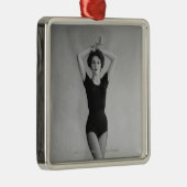 バレエのレオタードのポートレートの女性 メタルオーナメント (右)
