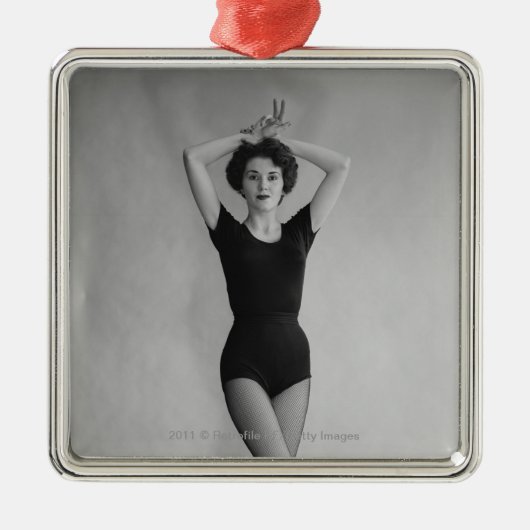 バレエのレオタードのポートレートの女性 メタルオーナメント (正面)