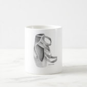 バレエのPointeの靴のグラフィック コーヒーマグカップ (中央)
