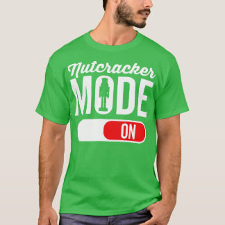 バレエ愛クリスマスバレリーナ上のくるみ割りモード Tシャツ