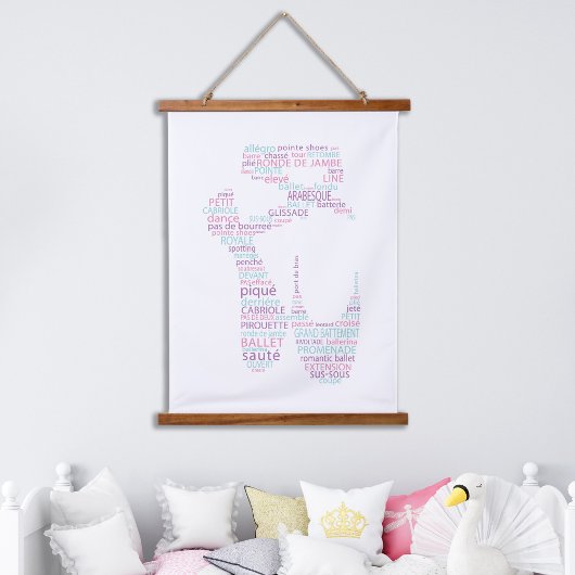 バレエ靴タイポグラフィピンクとアクア 吊り下げ型タペストリー